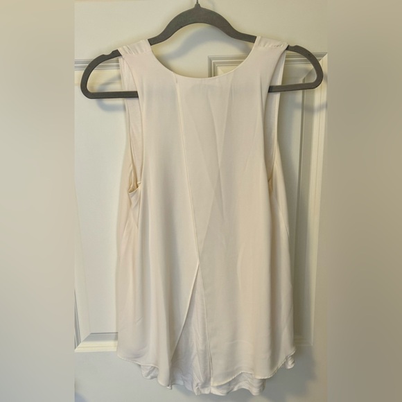 LOFT Flowy Tank Top - Picture 2 of 3